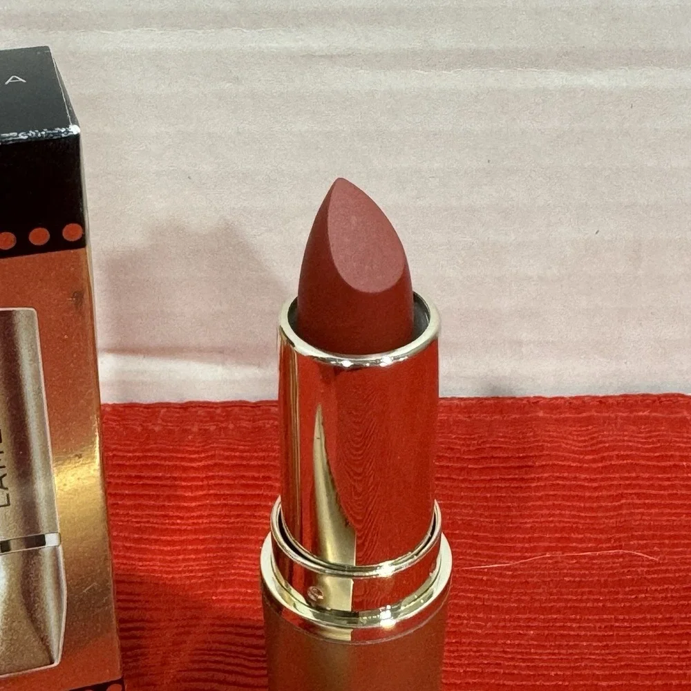 Lameila Reddish Burgundy‎ Lipstick New In Box